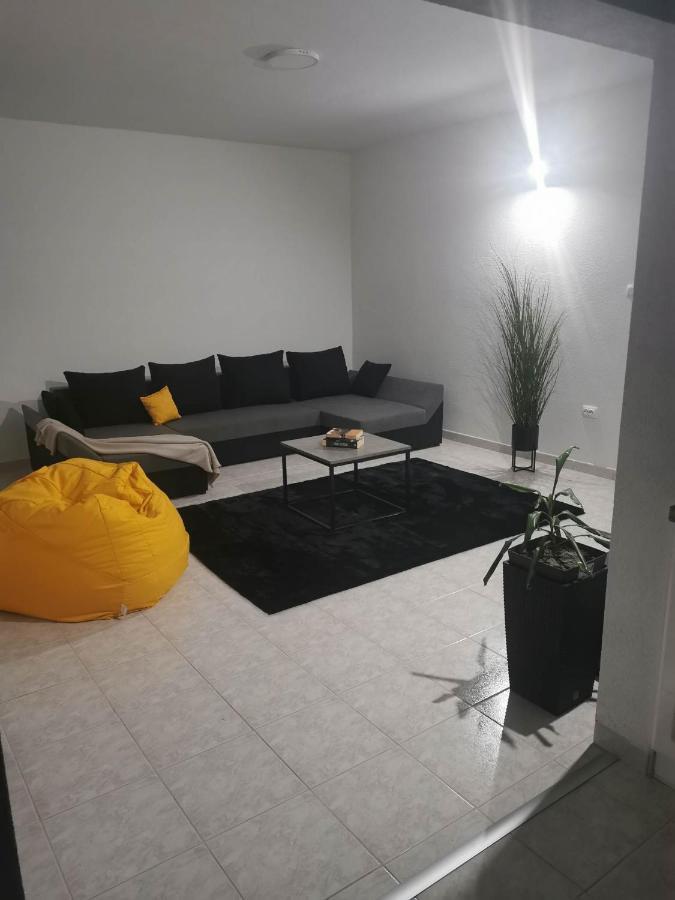 Guesthouse Nadia سينج المظهر الخارجي الصورة