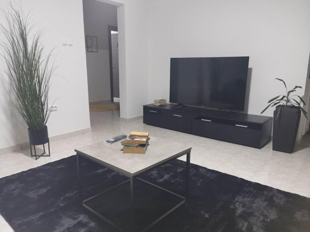 Guesthouse Nadia سينج المظهر الخارجي الصورة
