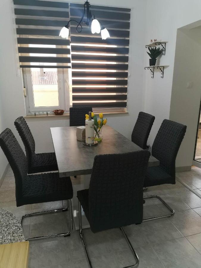 Guesthouse Nadia سينج المظهر الخارجي الصورة