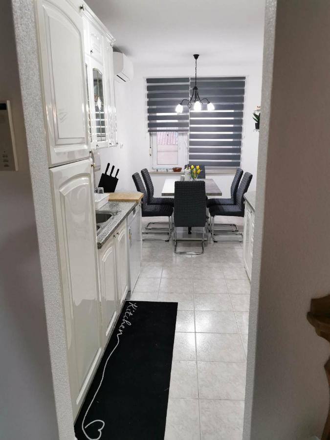 Guesthouse Nadia سينج المظهر الخارجي الصورة